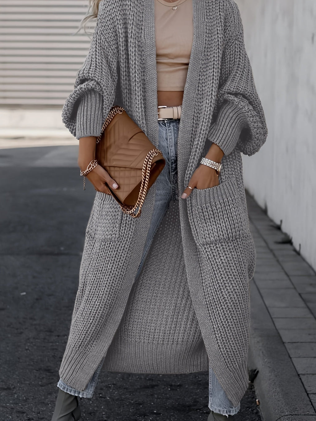 Suri™ | Elegant Deep V-Neck Cardigan - Comfort and Elegance